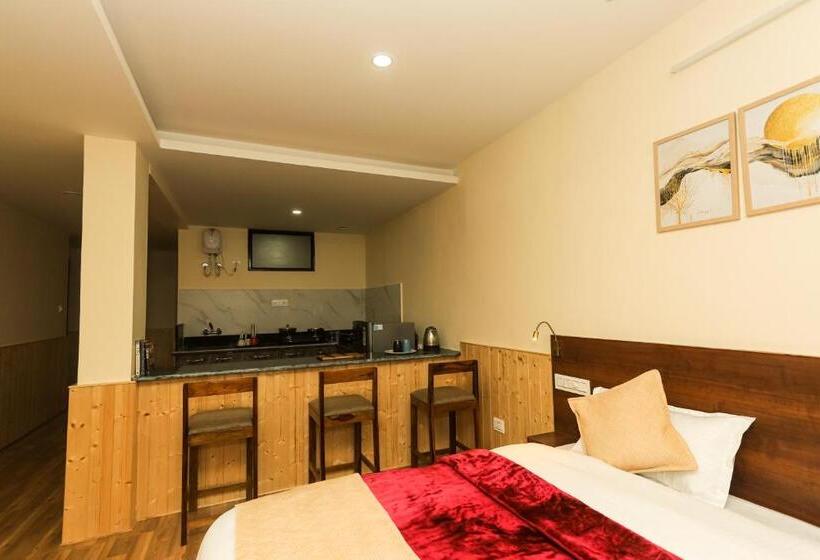 تختخواب و صبحانه Himalayan Suite