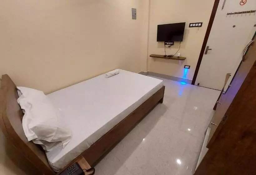 ホテル Hari Gayatri Regent