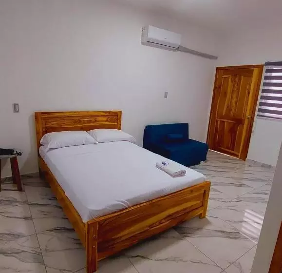 ホテル Hostal Amelia De La Rosa