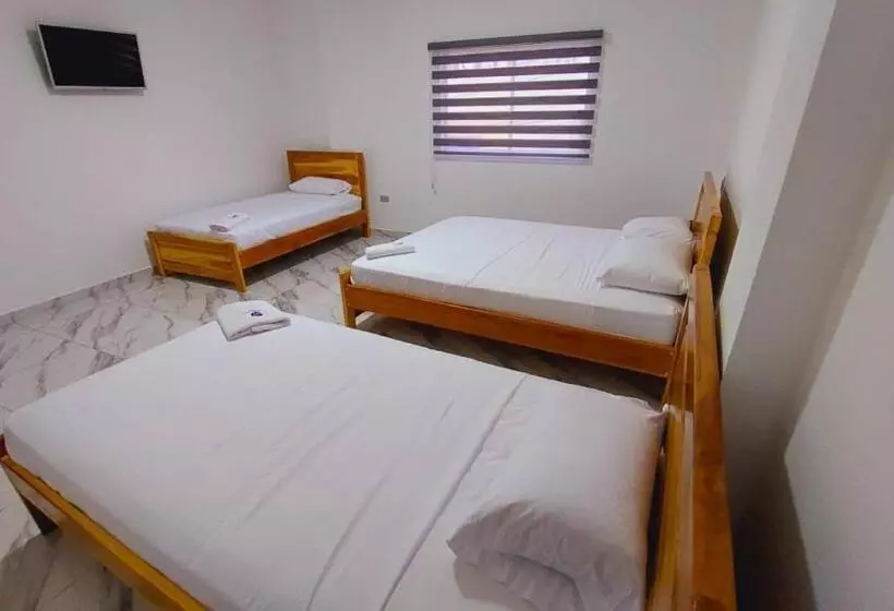 ホテル Hostal Amelia De La Rosa