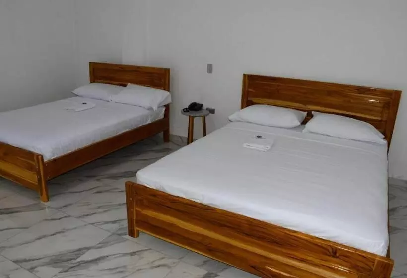 ホテル Hostal Amelia De La Rosa