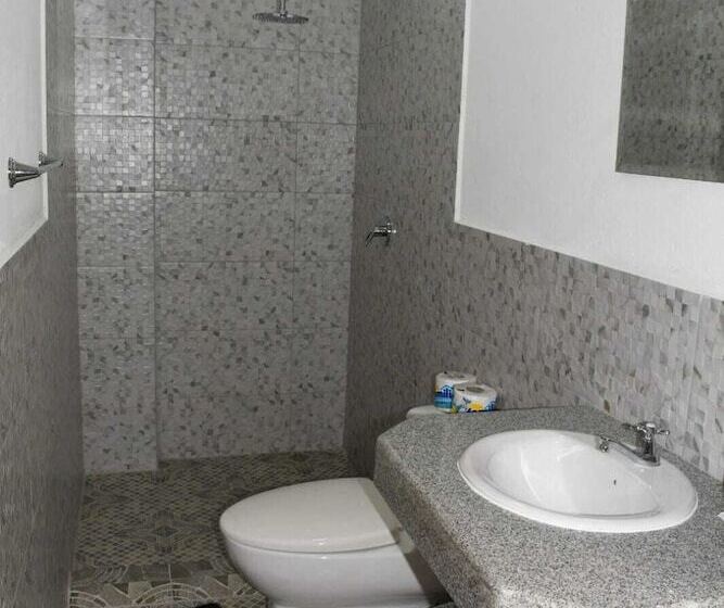 호텔 Hostal Amelia De La Rosa