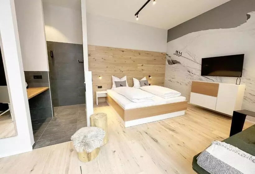 Hotelli Mariandl Am Berg