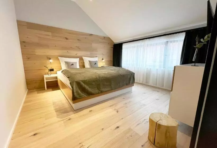 Hotelli Mariandl Am Berg