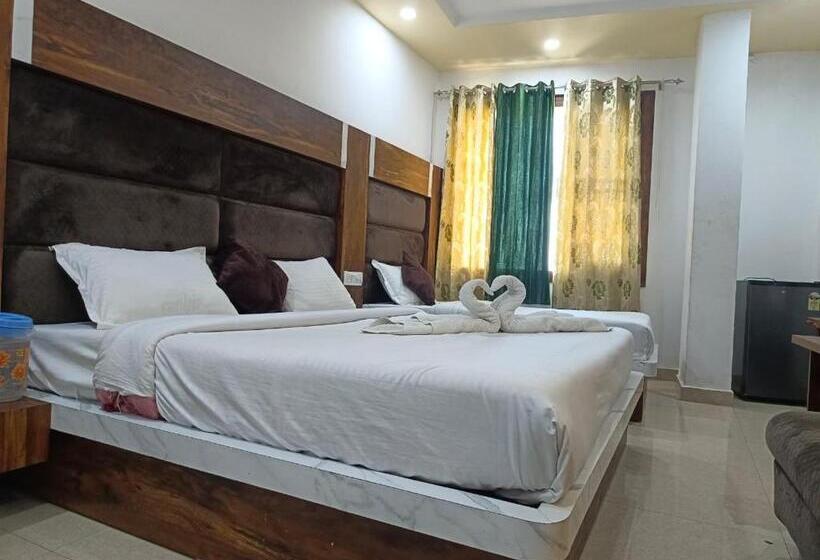 هتل Jp International, Katra