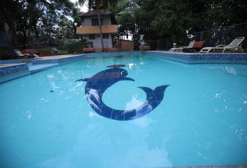 Hotel Nisarga Resort