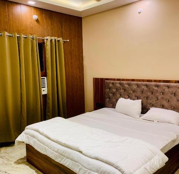 בית מלון כפרי Path