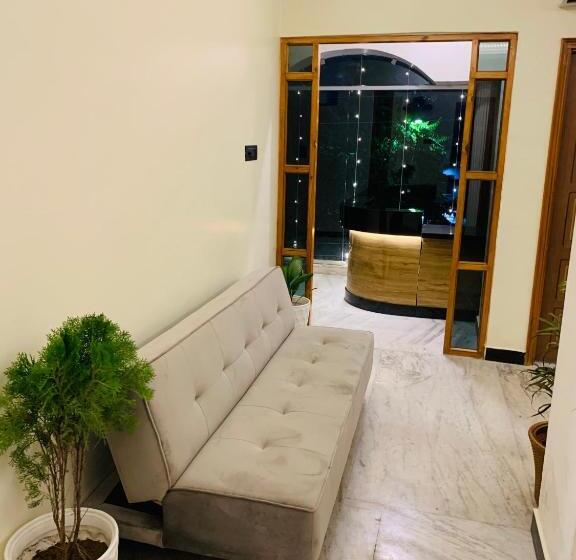 בית מלון כפרי Path