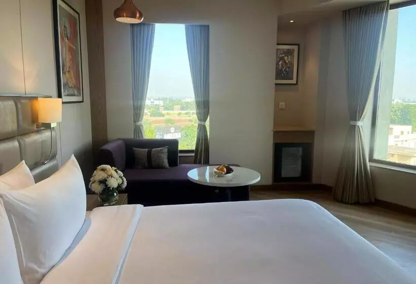 Hotelli Ramada Encore By Wyndham Amritsar Airport