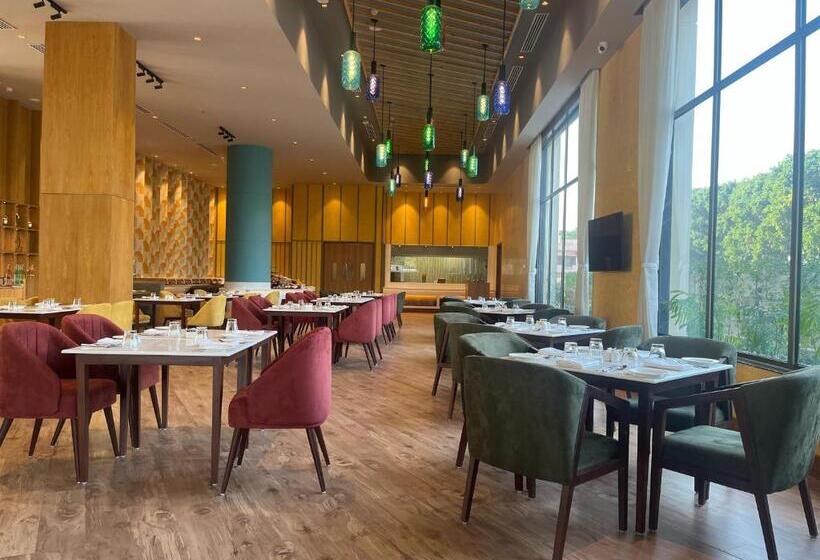 호텔 Ramada Encore By Wyndham Amritsar Airport