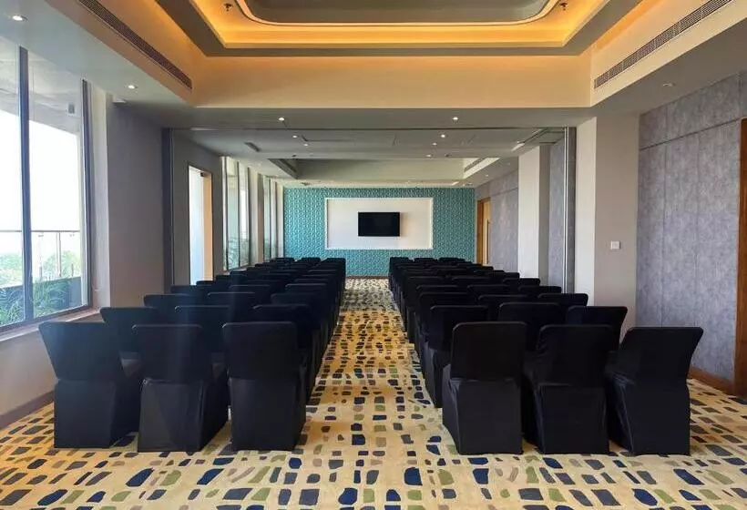 Hotelli Ramada Encore By Wyndham Amritsar Airport