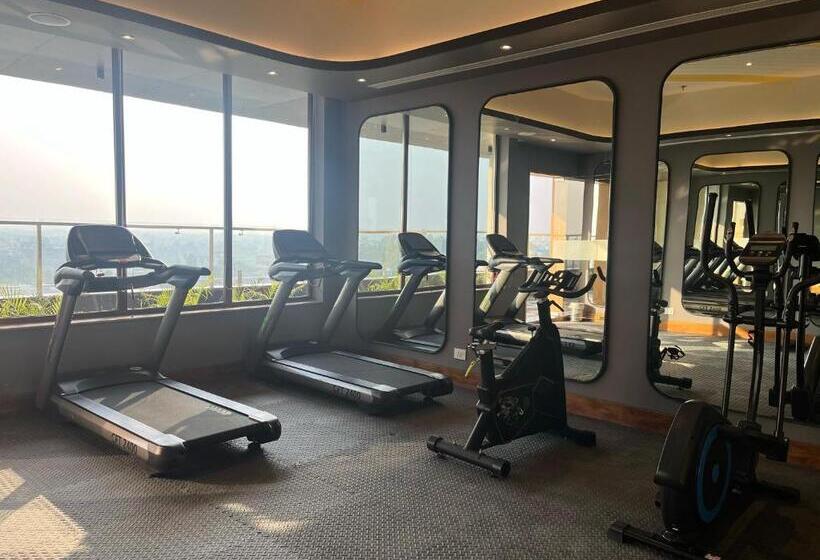 호텔 Ramada Encore By Wyndham Amritsar Airport