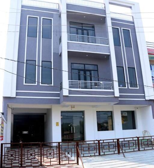 酒店 Shree Banzaara Dham