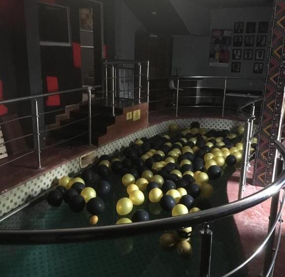 هتل Studio By Troy