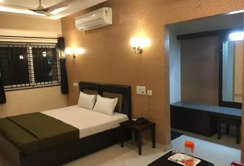 ホテル Vinayagam Residency