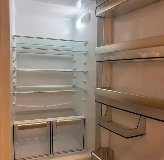 Majatalo Basel Stadt Gundeldingen Zimmer 401, Wc In The Hallway, Outside The Room