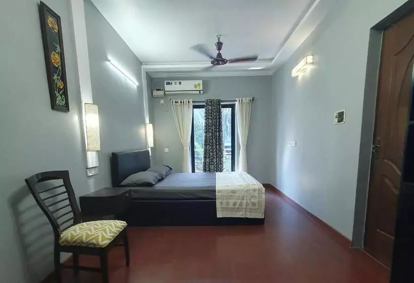 ペンション Fernandes Homestay  Apartment Near The Beach  Feliz