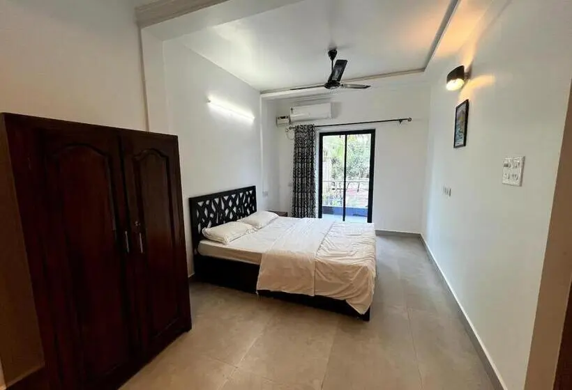 ペンション Fernandes Homestay  Apartment Near The Beach  Feliz