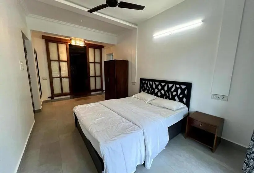 ペンション Fernandes Homestay  Apartment Near The Beach  Feliz