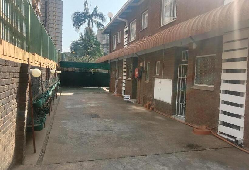 Pension Silent Night Guest House Sunnyside Pretoria