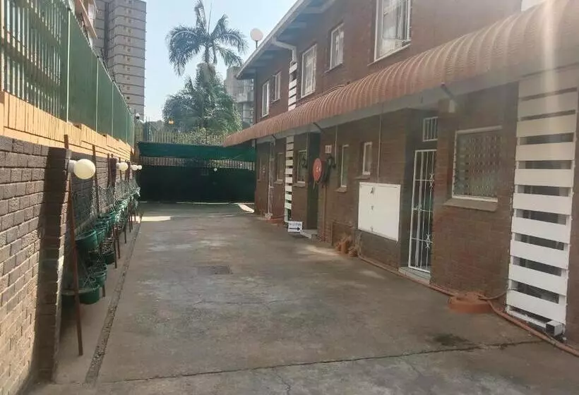 پانسیون Silent Night Guest House Sunnyside Pretoria