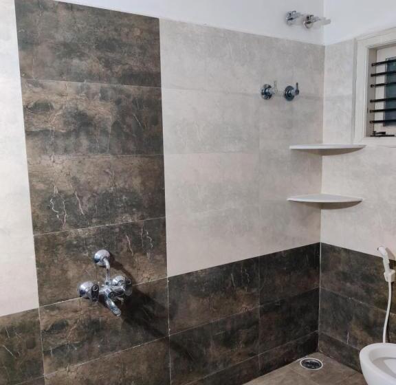 پانسیون Single Haven 8431o31389