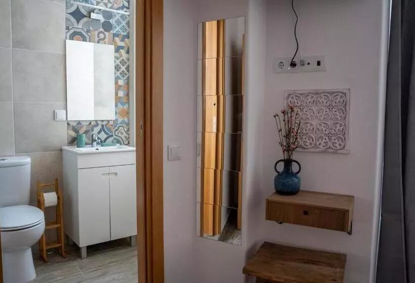 Majatalo Tavira Nomad Guesthouse