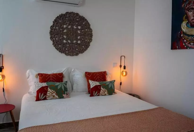 Majatalo Tavira Nomad Guesthouse