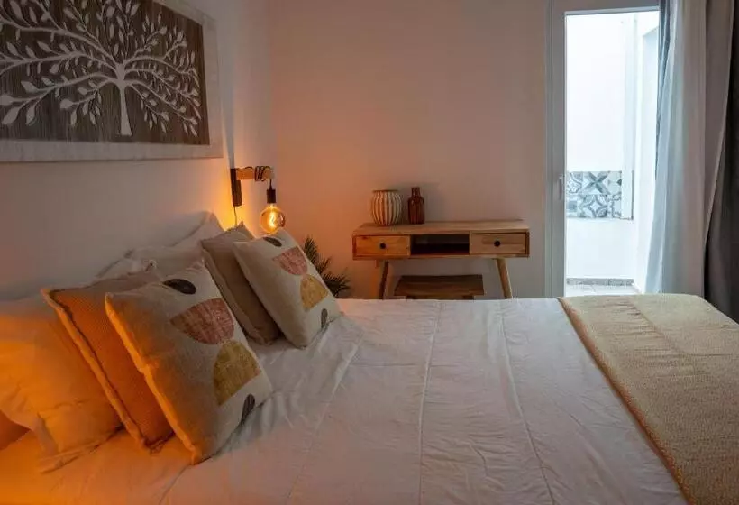 Majatalo Tavira Nomad Guesthouse