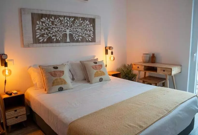 Majatalo Tavira Nomad Guesthouse
