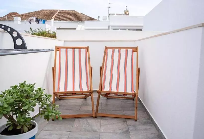Majatalo Tavira Nomad Guesthouse