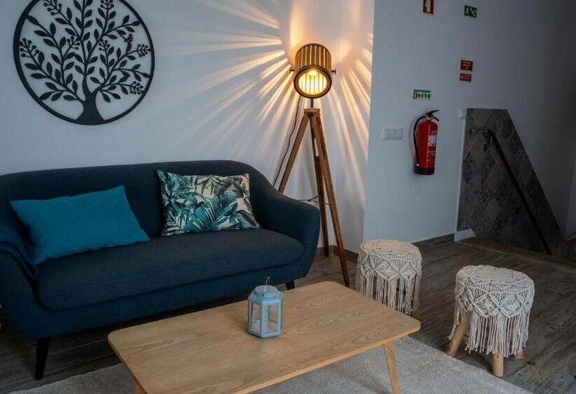 پانسیون Tavira Nomad Guesthouse