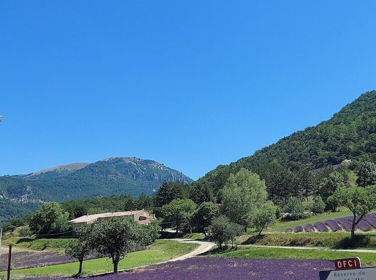مبيت وإفطار Auberge De Miélandre