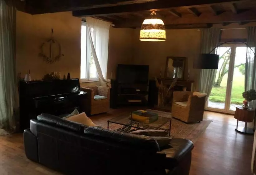 Aamiaismajoitus (B&B) Maison Piffou