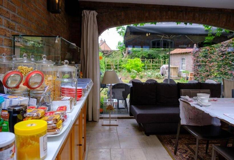 住宿加早餐  Rozerie Bv