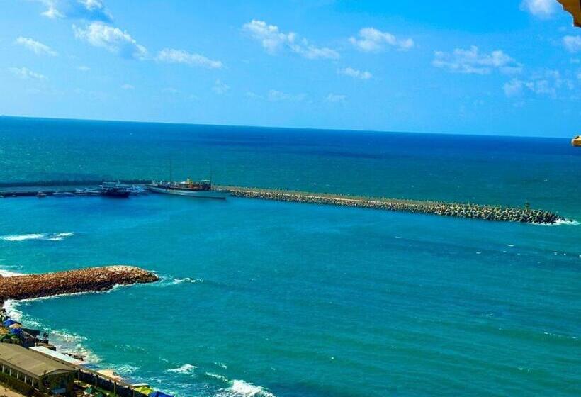 تختخواب و صبحانه Salvatore Rooms Corneish Street