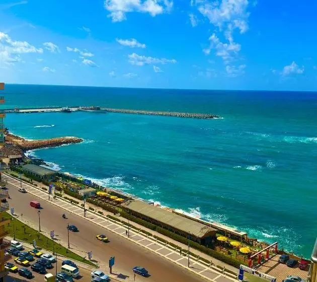 تختخواب و صبحانه Salvatore Rooms  Corneish Street