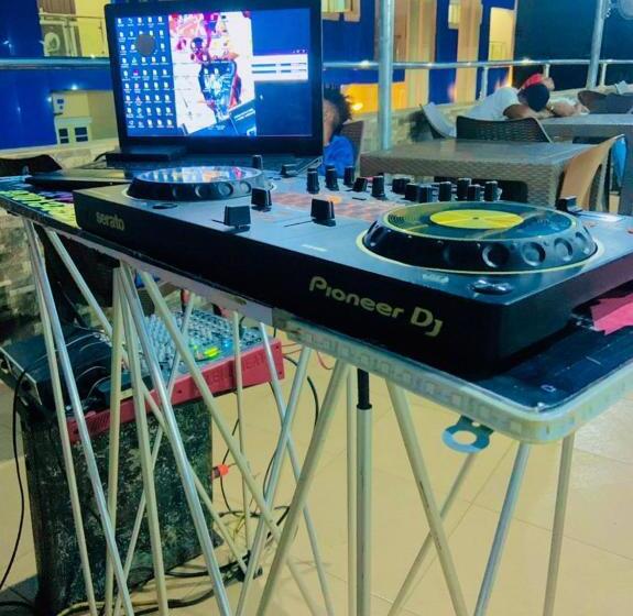 Harritom Hotel & Pool