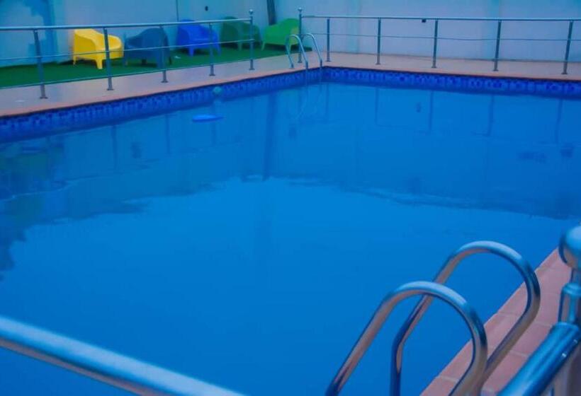 Harritom Hotel & Pool