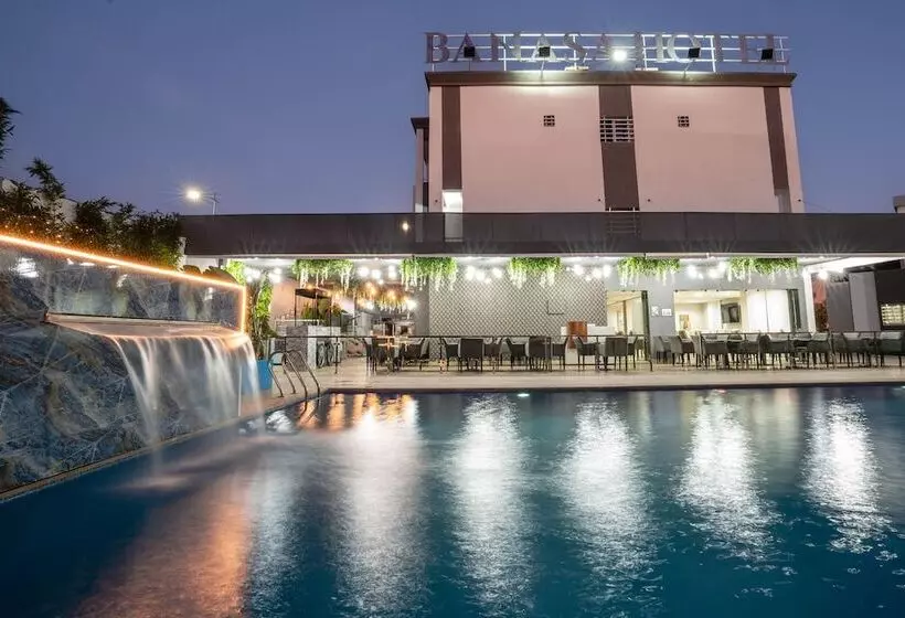 Hotelli Banasa Center