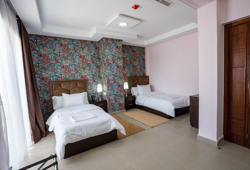 هتل Banasa Center