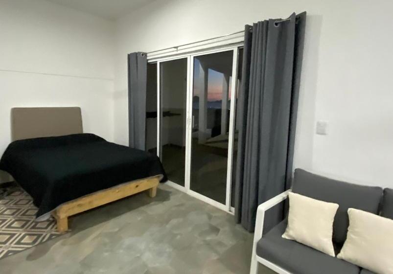 בית מלון כפרי Bungalows Punta Conejo