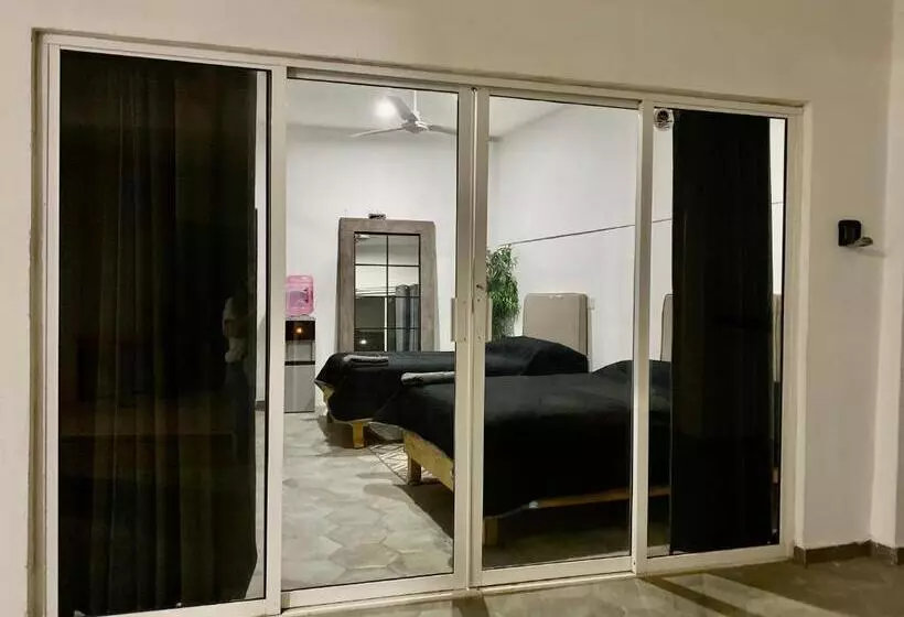 Hotelli Bungalows Punta Conejo