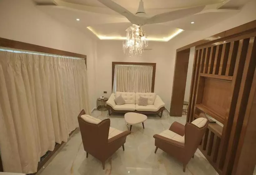 ホテル Golden Stone Resorts