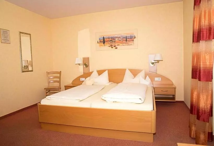 Hotelli Gästehaus Lorz