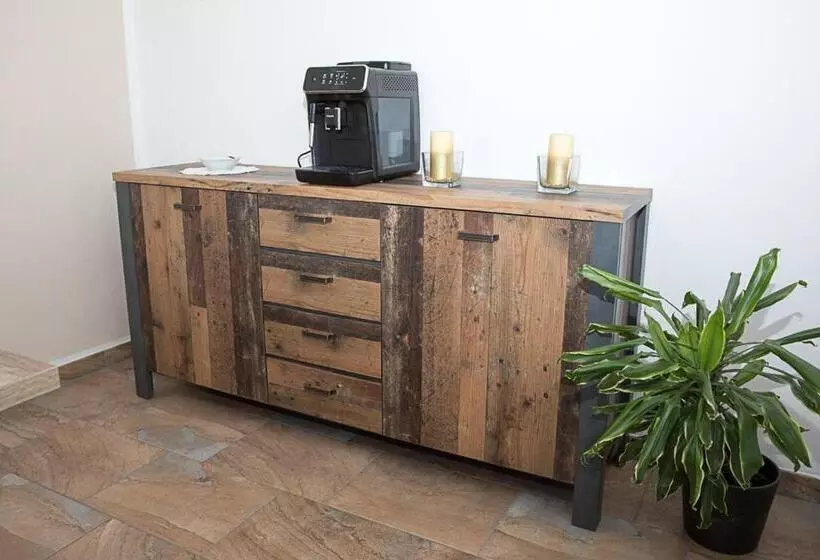 Hotelli Gästehaus Lorz