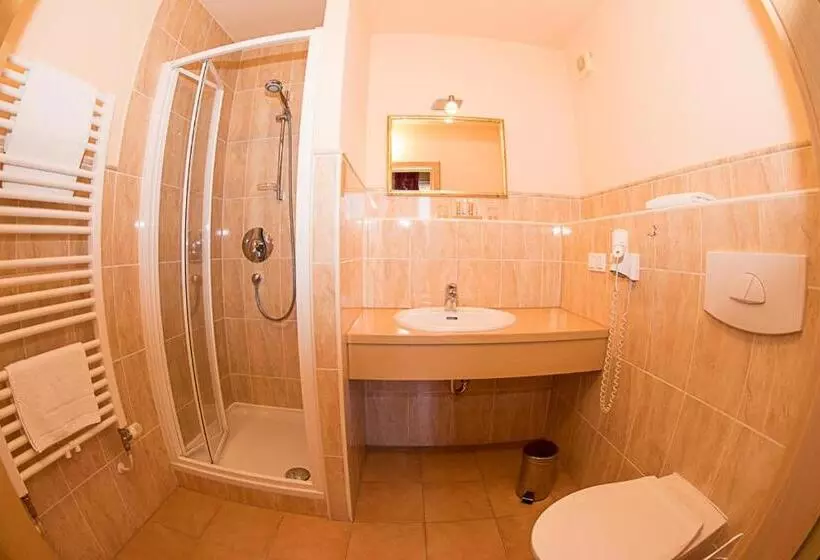 Hotelli Gästehaus Lorz