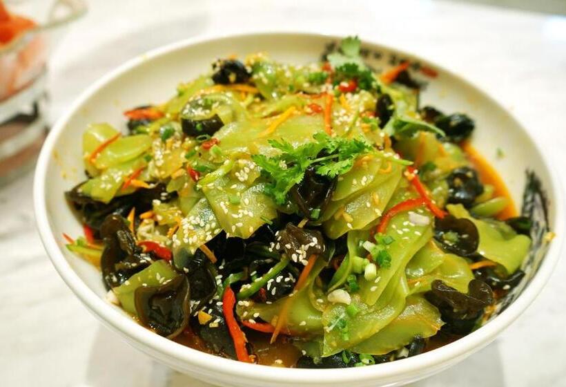 Отель Guangzhou Baiyun Airport Coco