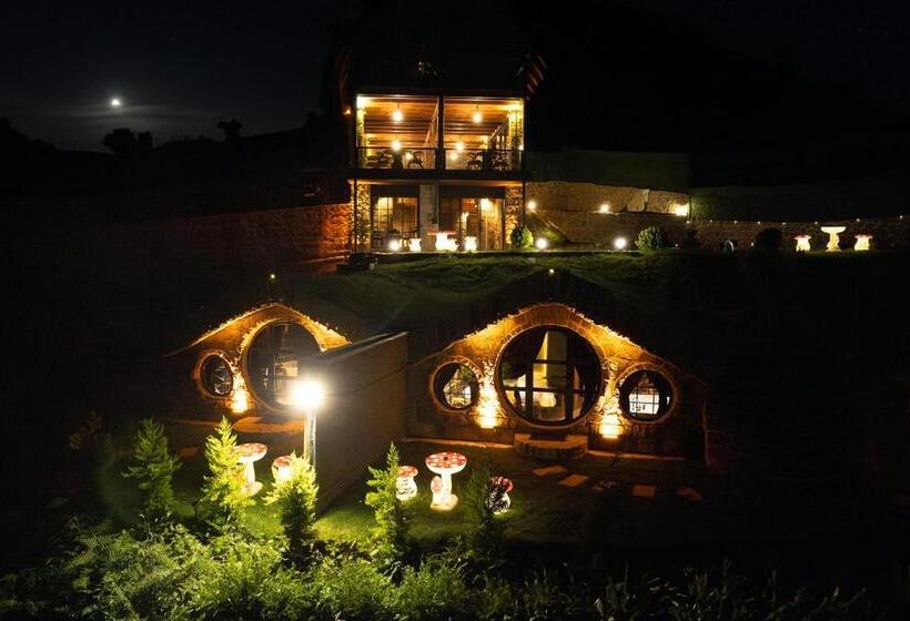 فندق Hobbit Chalet