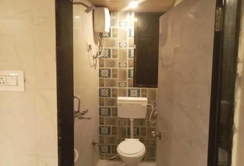 Hotell K K Royal Residency